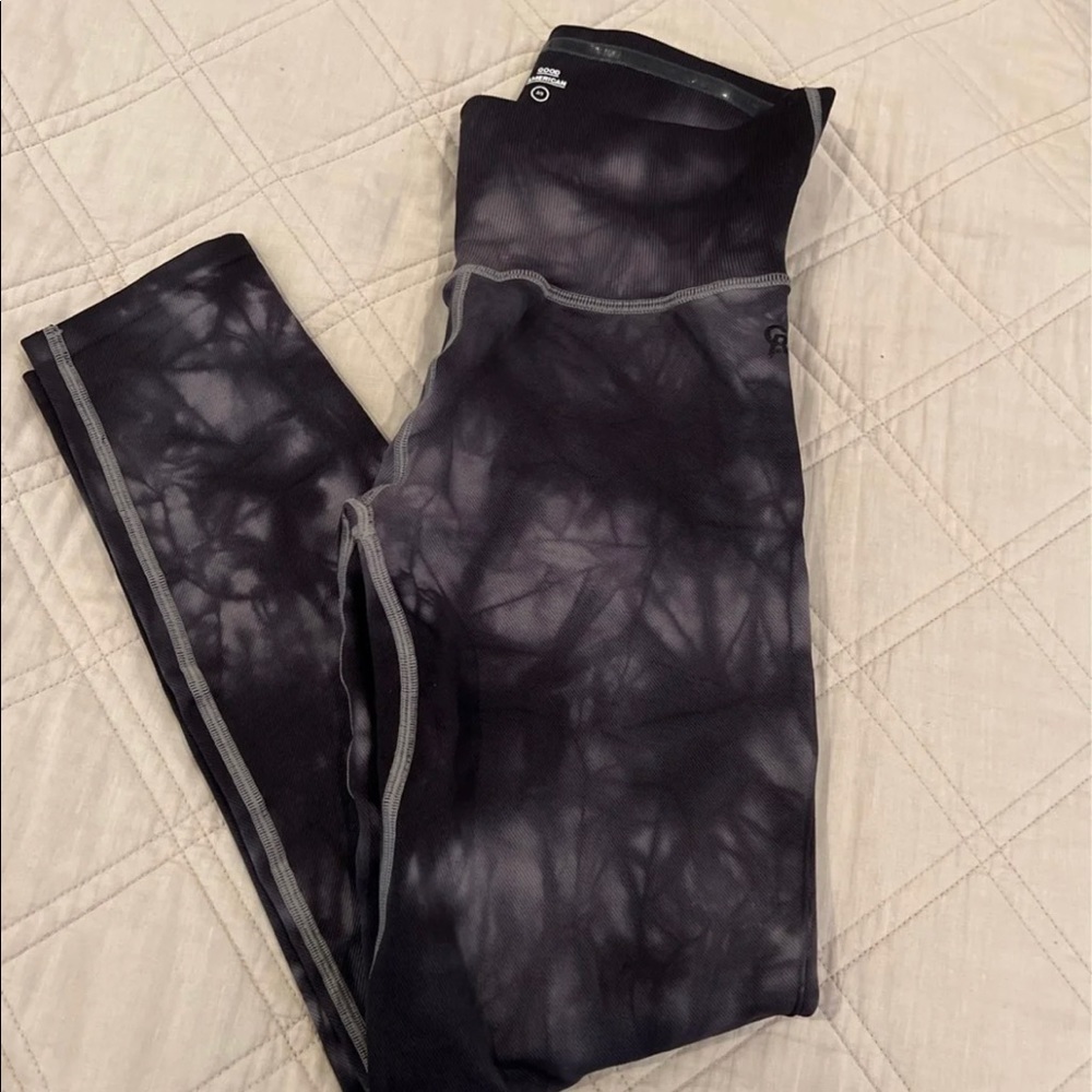 Good American leggings. Only used once.  Size 2/3 . Equal to a medium/large